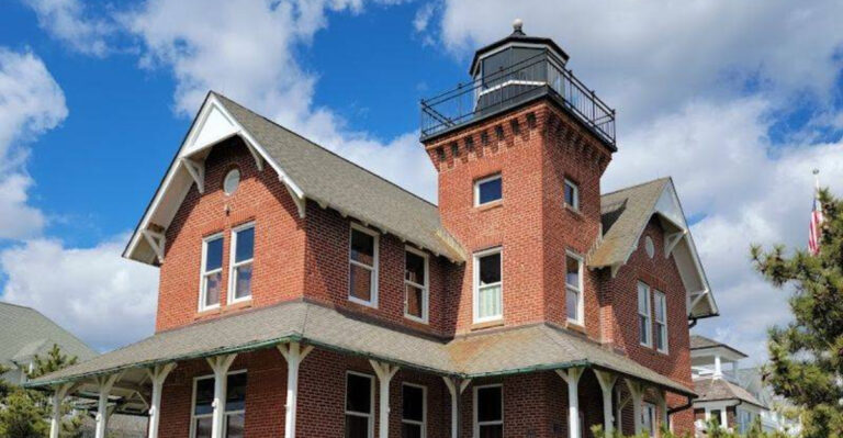 This L-Shaped Lighthouse in New Jersey Looks Like a Victorian Home With a Secret