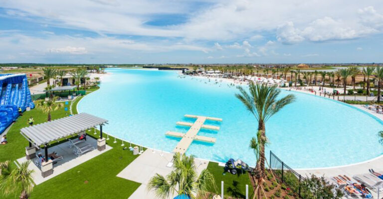 This Massive Crystal Lagoon In Texas Is The Ultimate Summer Oasis