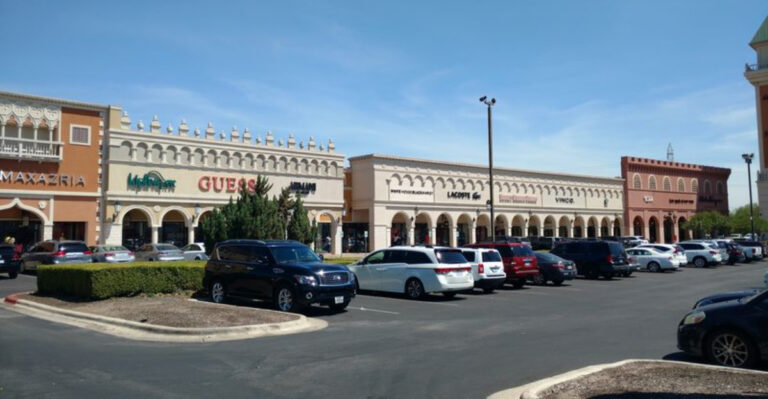This Massive Texas Outlet Mall Is Packed With Bargains Worth Loading Up The Car For