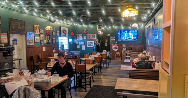 This Nashville Restaurant Turns A 1927 Trolley Car Into One Of Tennessee’s Most Unique Diners
