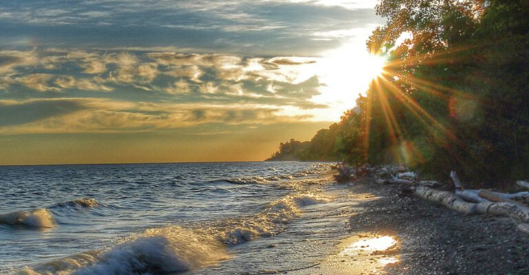 This Ohio Lakefront Park Is Your Go-To Spot If You Want To Find Peace
