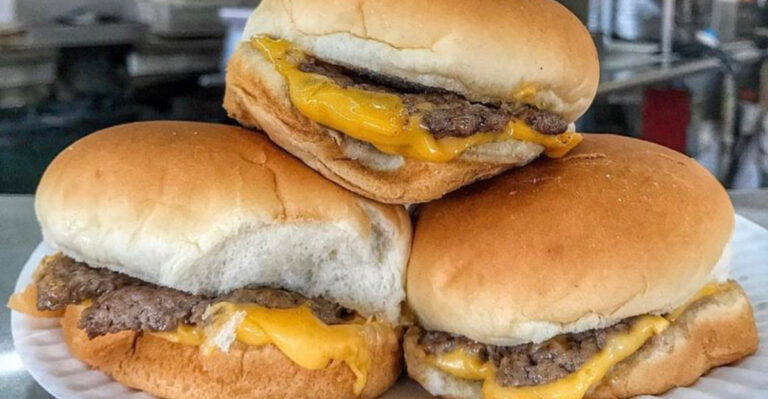 This Old-School New Jersey Diner Has Been Perfecting Sliders for Decades