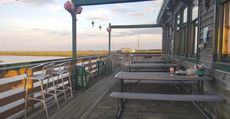 This Out-Of-The-Way New Jersey Restaurant Is Perfect For A Slow Day By The Water