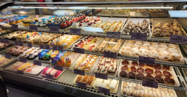 This Pennsylvania Bakery Draws Morning Crowds For Pastries That Disappear Quickly