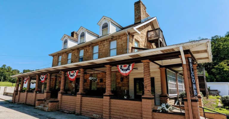 This Remote Stone House Restaurant in Pennsylvania Feels Like a Real Getaway