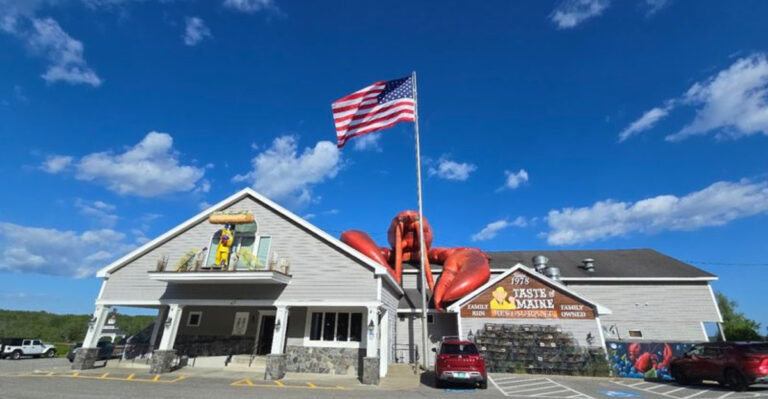 This Roadside Seafood Spot in Maine Is a Must-Visit for Baked Haddock Lovers