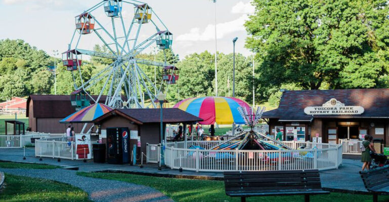 This Small Ohio Theme Park Is Packed With Old-Fashioned Fun And Family Memories