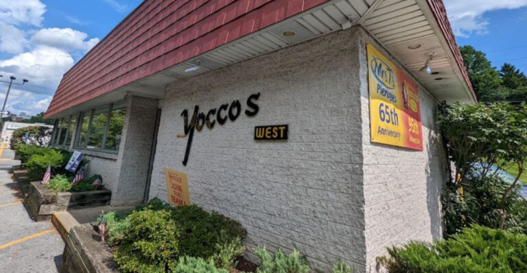 This Small Pennsylvania Restaurant Built Its Name on Hot Dogs Alone