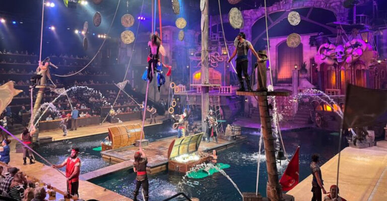 This Tennessee Dinner Show Serves A Four-Course Feast And Plenty Of Pirate Mayhem