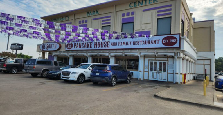 This Texas Diner Has Been Serving Famous German Pancakes for More Than 60 Years