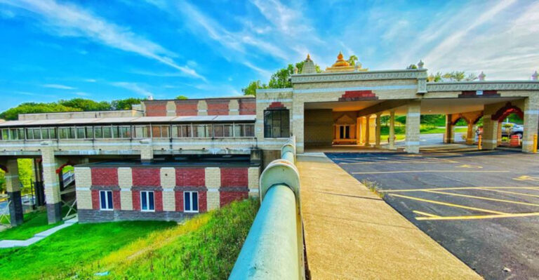 This Unique Temple In Ohio Will Absolutely Take Your Breath Away