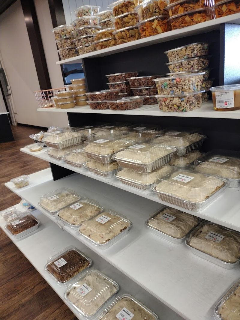 Bread, Cookies, and Fried Pies That Keep the Browsing Dangerous