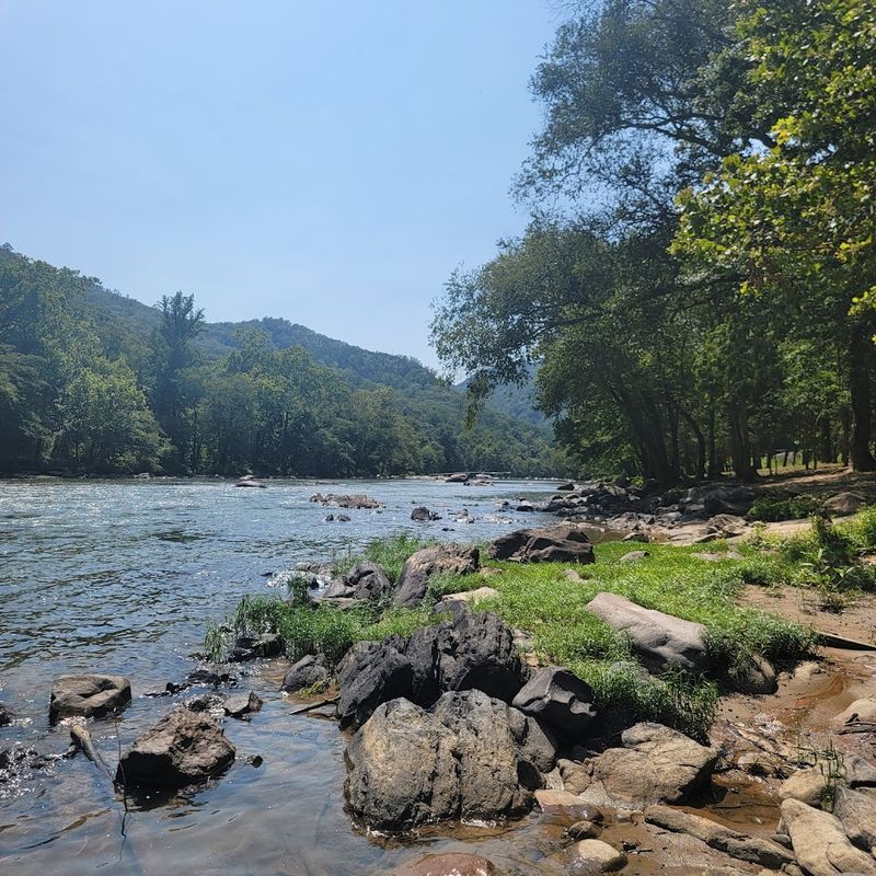 Riverside Location That Takes Your Breath Away Riverside Location That Takes Your Breath Away