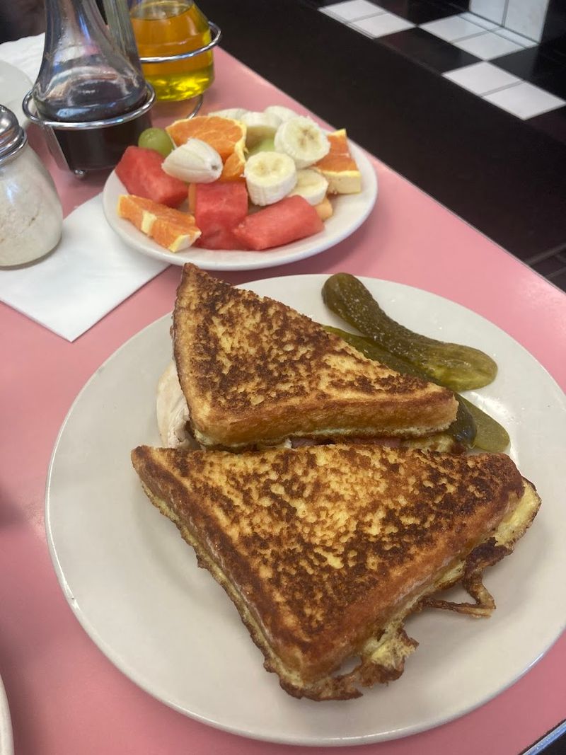 The Patty Melt That Steals the Whole Menu