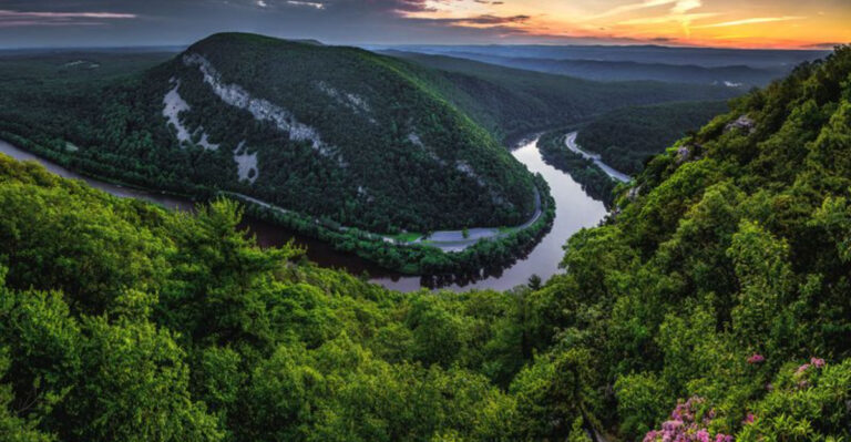 You Can Visit Two States in One Day on This Pennsylvania Trail
