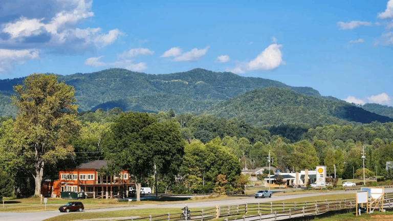 10 Forgotten Tennessee Resort Towns That Are Quietly Beautiful Again