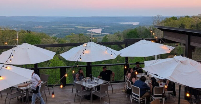 10 Can’t-Miss BBQ Joints Along the Legendary Tennessee Whiskey Trail
