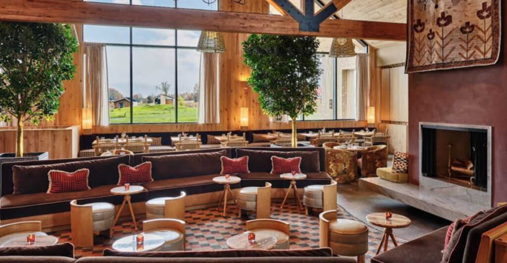 10 New York Barn and Farmhouse Restaurants Serving Brunch in Beautiful Rustic Settings