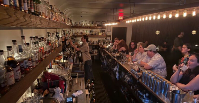 10 Tennessee Speakeasies That Make Every Night Feel Like A Step Back In Time