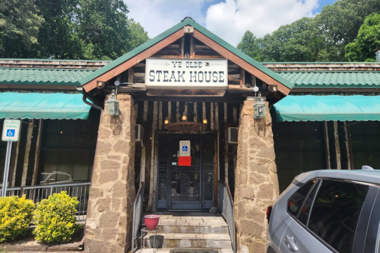 11 East Tennessee Steakhouses Worth Driving Out Of Your Way For