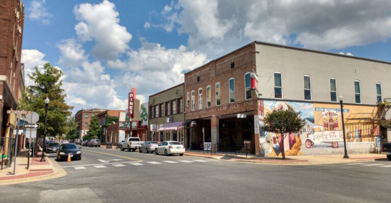 11 Nostalgic Texas Downtowns Dripping With Americana Charm
