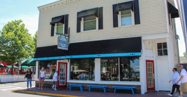 11 Ohio Lakeside Breakfast Spots Perfect For Easy Summer Mornings