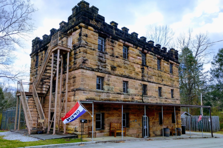 12 Creepy Places in Tennessee That Will Send Chills Down Your Spine