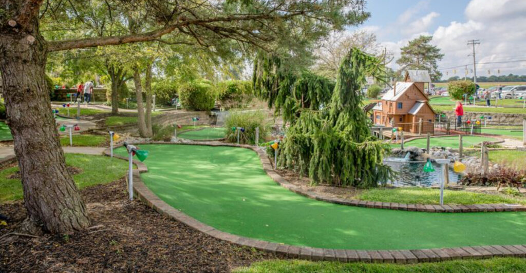 12 Ohio Mini Golf Courses Made For Summer Evening Fun