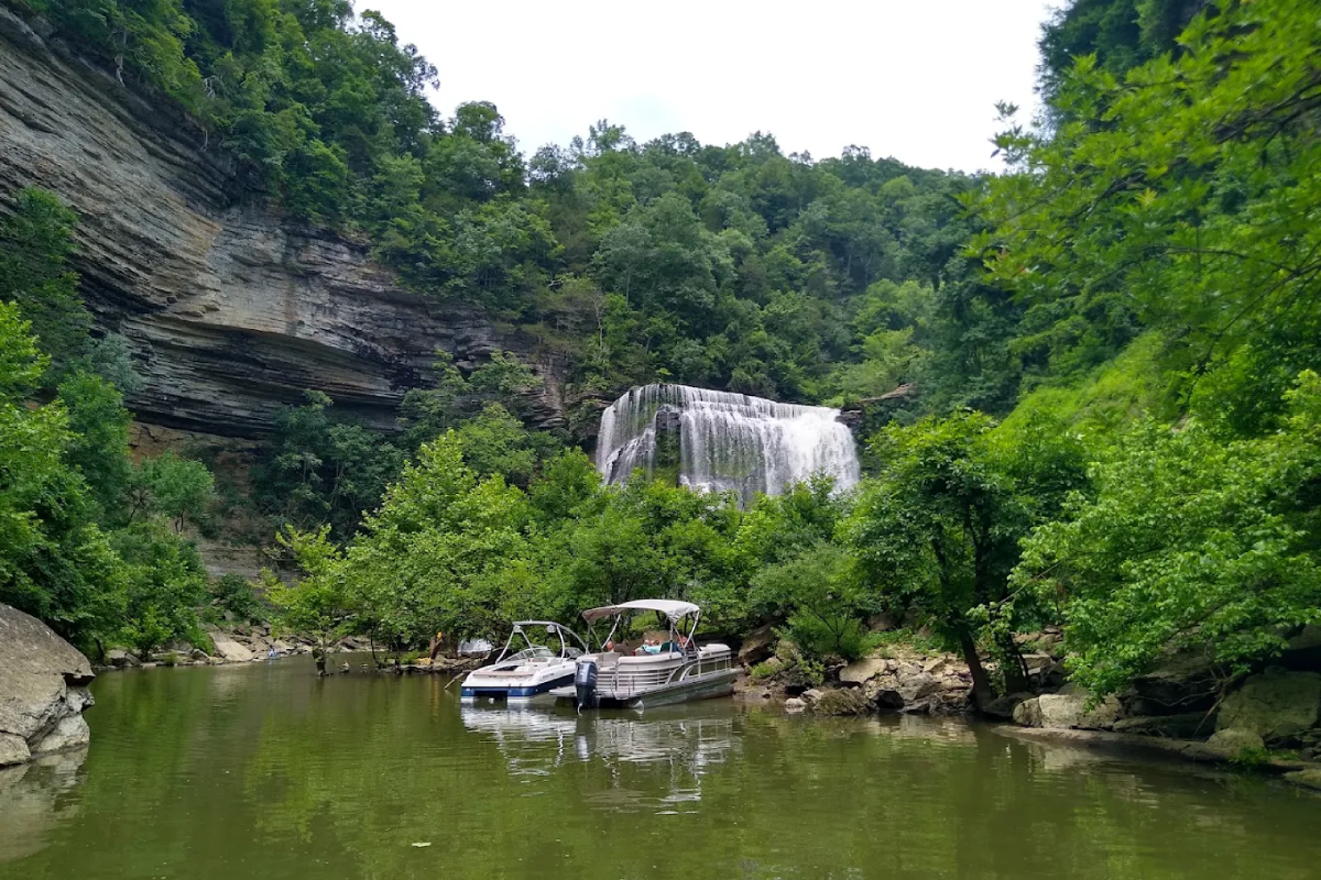 13 Cheap Tennessee Road Trip Destinations That Are Big on Fun and Easy on Your Wallet