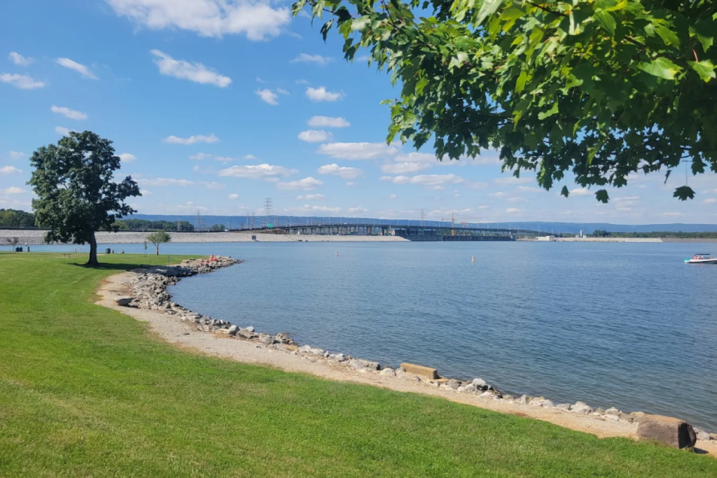 13 Tennessee Waterfront Walks, Lake Piers, and Riverfront Spots Worth Experiencing This Year