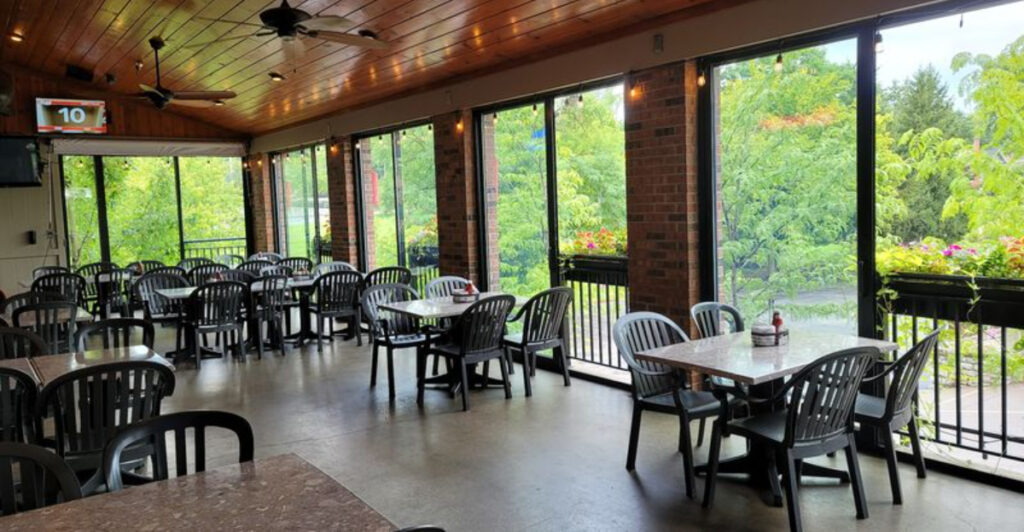 13 Ohio Restaurants Serving Fried Chicken That Tastes Like Pure Summer Comfort
