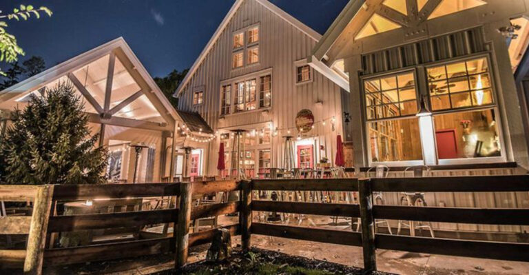 13 Ohio Restaurants That Pair Great Food With Unforgettable Atmosphere