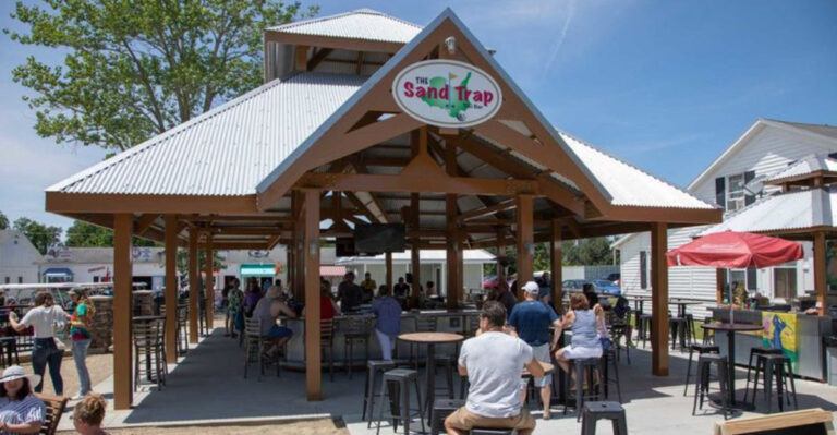 15 Ohio Waterfront Bars That Turn Lake Nights Into Unforgettable Memories