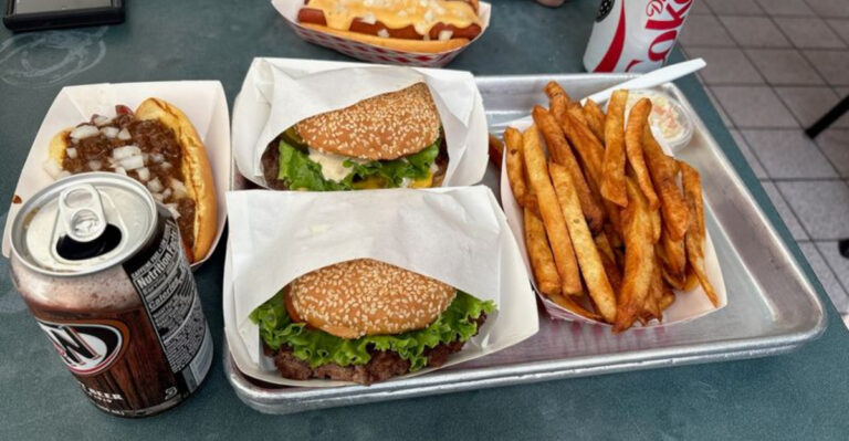 17 Legendary New Jersey Burger Spots Locals Will Always Defend