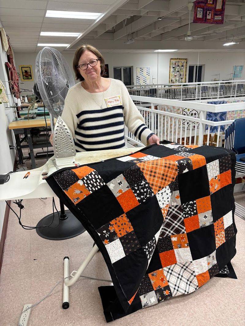 An Illinois Quilt Stop With Family-Business Gravity