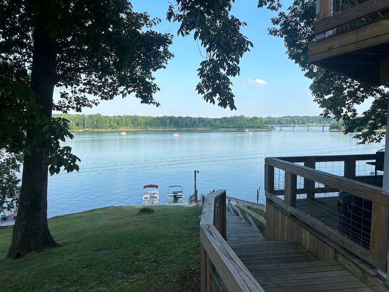 Raccoon Lakeside Lodge (Rockville)