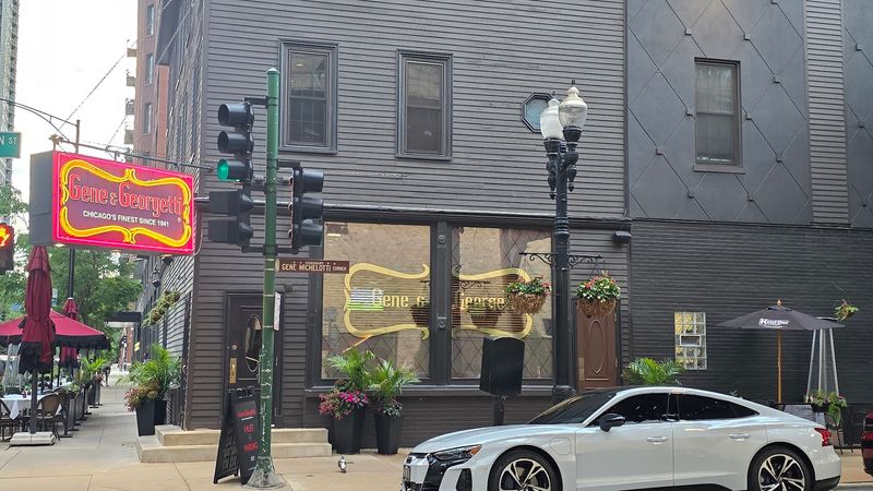 A Franklin Street Facade That Keeps Its Secrets A Franklin Street Facade That Keeps Its Secrets
