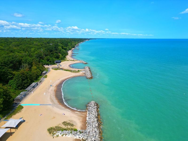The Triple-Cove Shoreline Changes the Whole Swim The Triple-Cove Shoreline Changes the Whole Swim