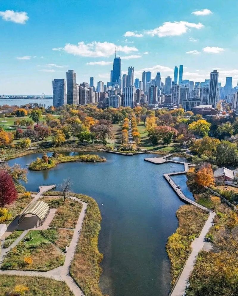 A City Zoo With a Front-Row Park Setting A City Zoo With a Front-Row Park Setting