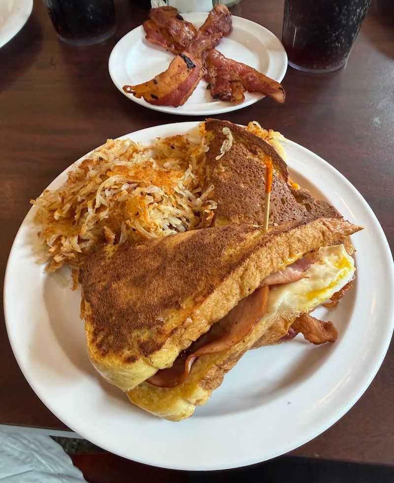Lunch Sneaks In, But Breakfast Holds the Crown Lunch Sneaks In, But Breakfast Holds the Crown