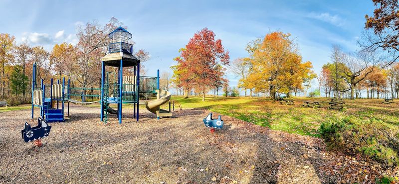Why This Illinois Beach Works So Well for Families Why This Illinois Beach Works So Well for Families