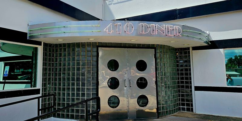 410 Diner (San Antonio) 410 Diner (San Antonio)