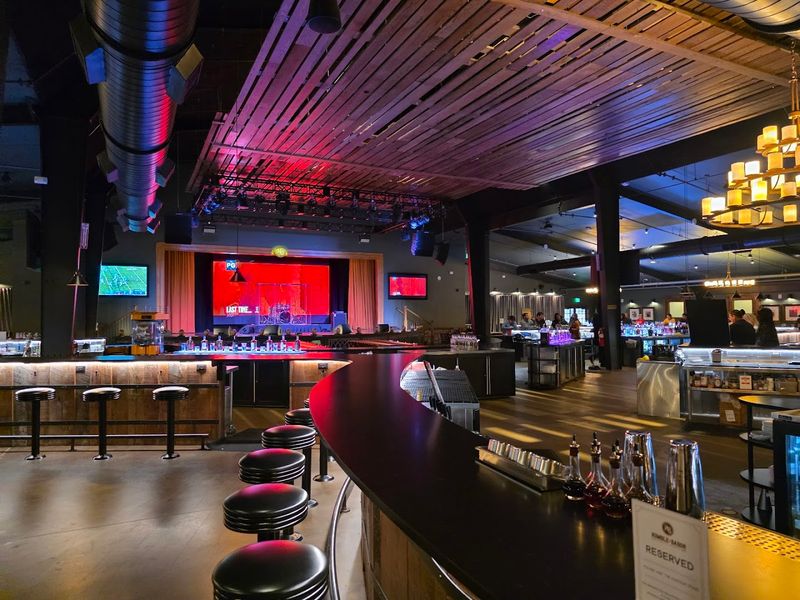 The World's Longest Bar - A Guinness Record Holder