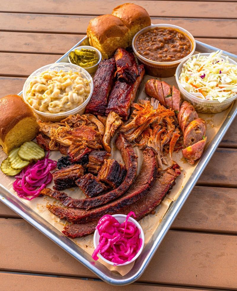 Seasoned Swine BBQ (Golden) Seasoned Swine BBQ (Golden)