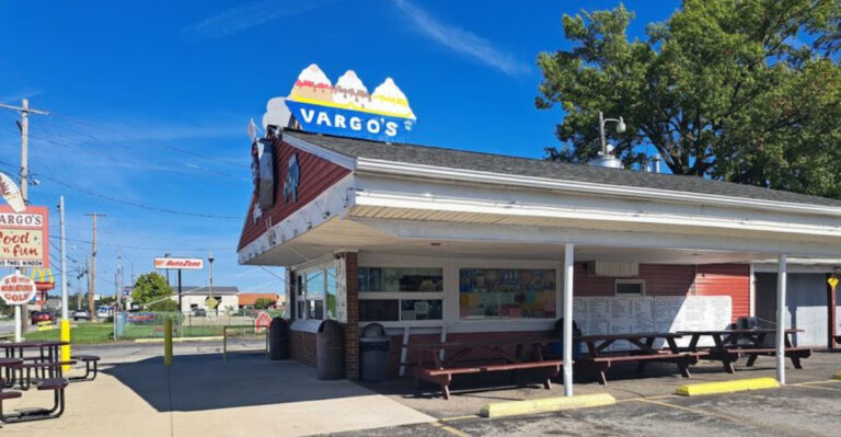 6 Drive-In Restaurants In Ohio That Are Well Worth The Trip