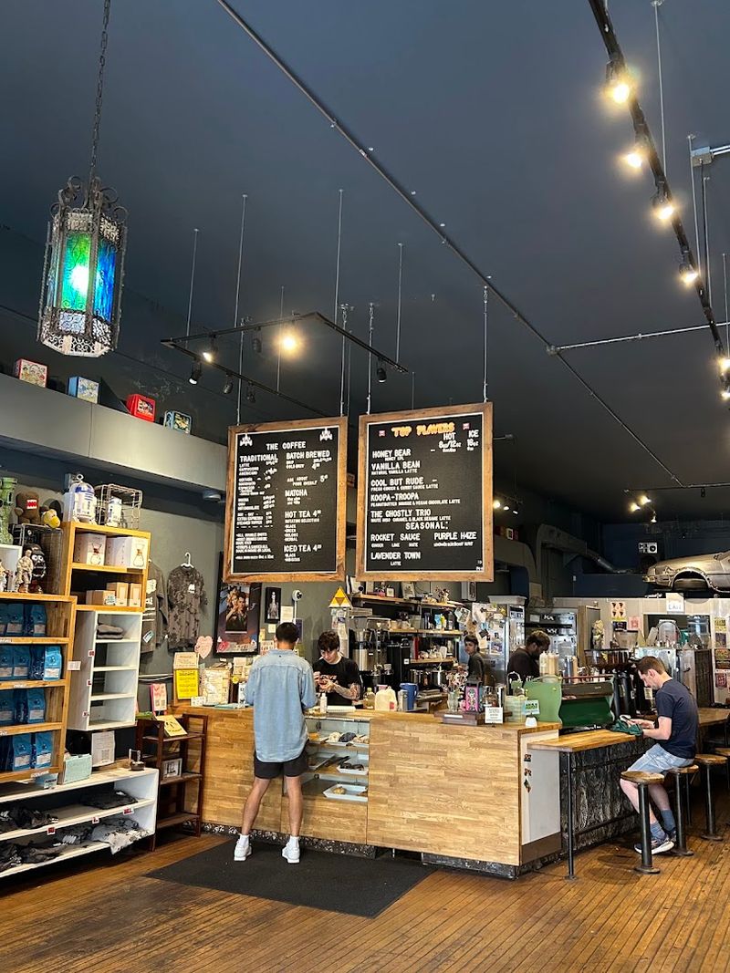 Why This Wicker Park Spot Works for Long Hangs