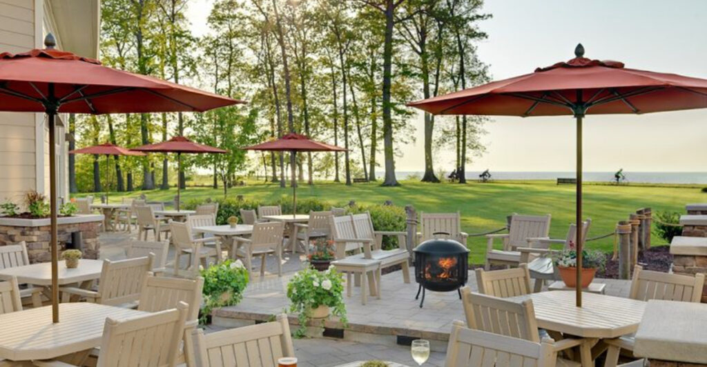 9 Ohio Lakefront Restaurants Where Dinner Comes With Sunset Views And Vacation Vibes