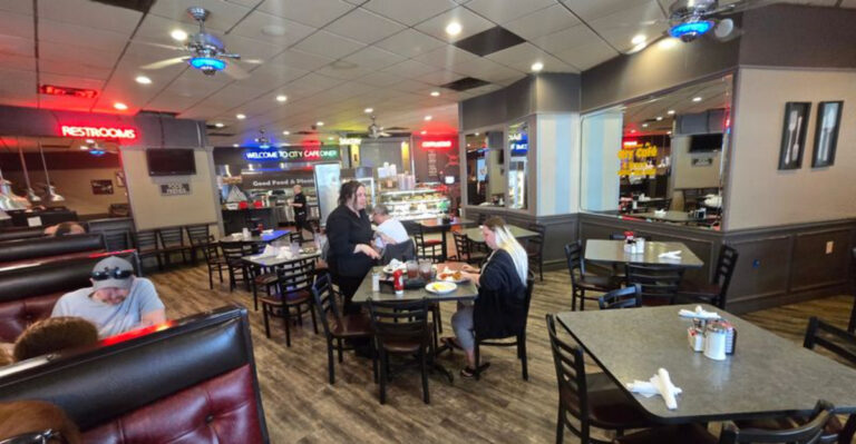 9 Under-The-Radar Tennessee Diners That Deserve A Spot On Your Bucket List