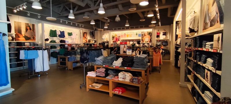 A Better Plan Than Wandering: How to Shop the Layout A Better Plan Than Wandering: How to Shop the Layout