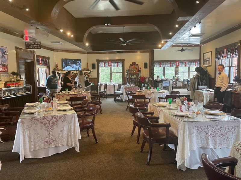 A Charming Tennessee Tearoom With a Story to Tell